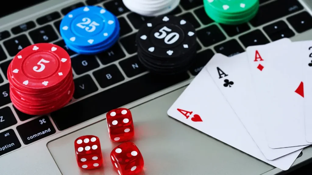 Descubra a estratégia de pôquer online