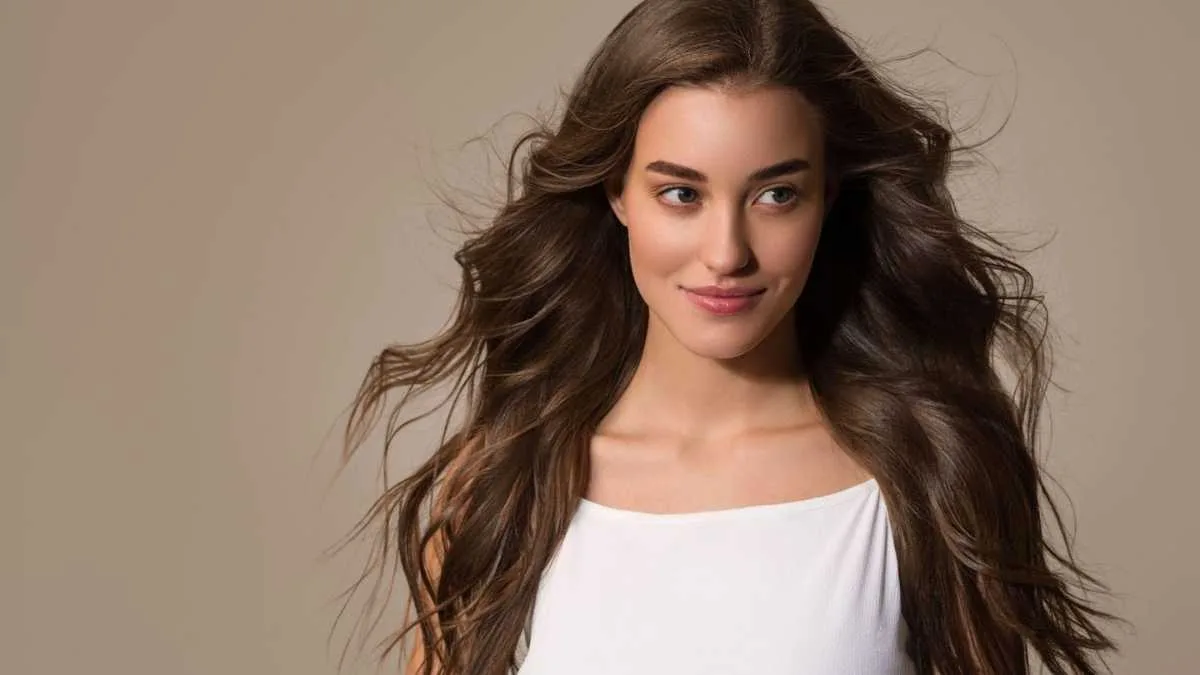 Pode Lavar o Cabelo Todo Dia? Veja Como Evitar o Efeito Rebote