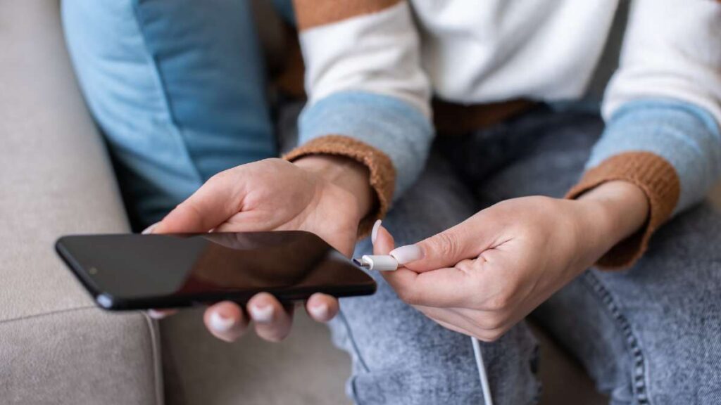 O que fazer quando o celular reconhece o carregador mas nao carrega