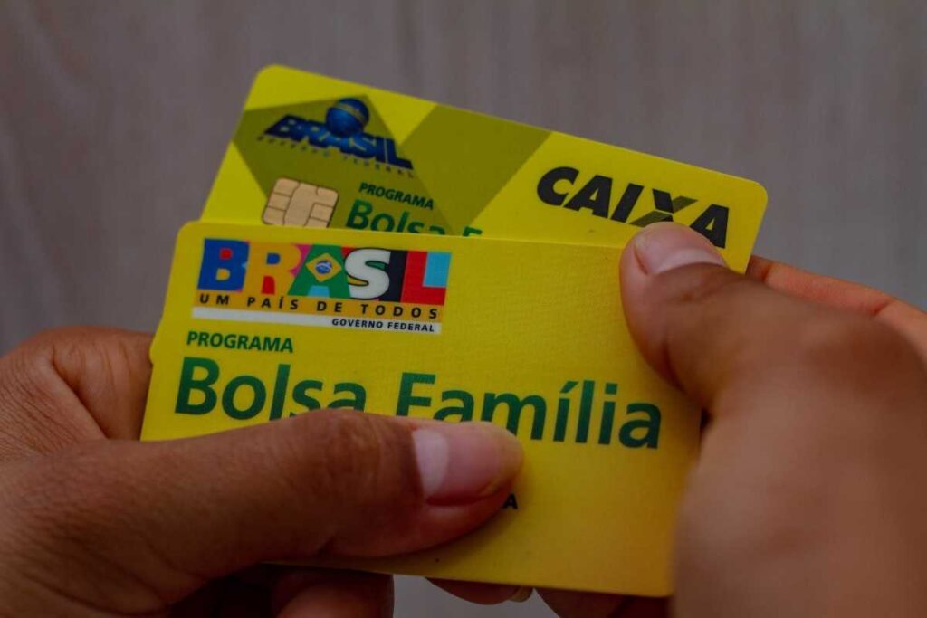 Quem recebe bolsa família pode financiar um carro