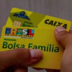 Quem recebe bolsa família pode financiar um carro