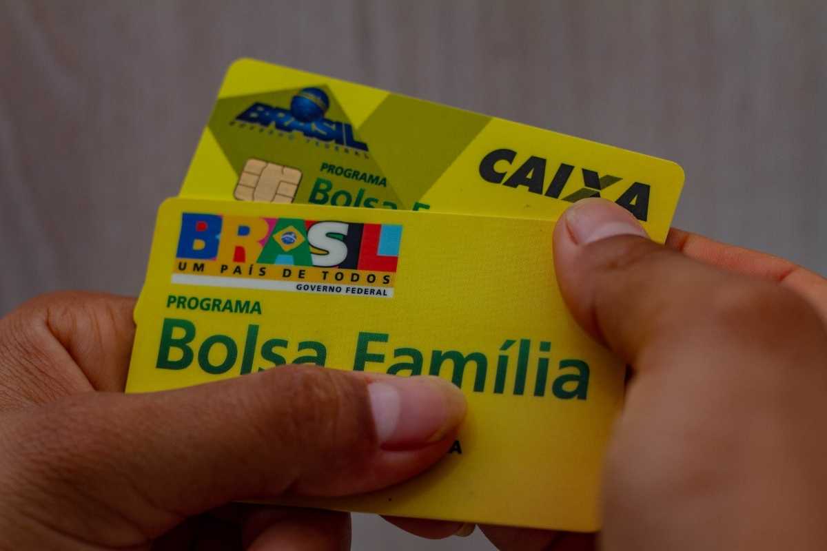 Quem recebe bolsa família pode financiar um carro