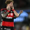 Flamengo empata com São Paulo e vê Palmeiras disparar no Brasileirão