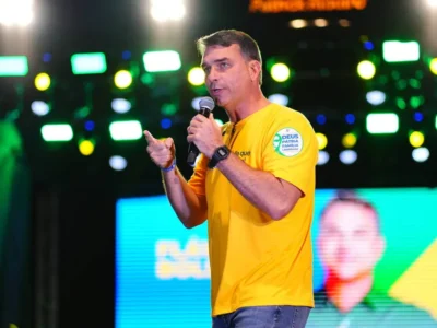 Flávio Bolsonaro diz que aceitará resultado e espera TSE imparcial