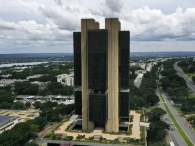 Copom corta juros para 14% e Selic cai pela 4ª vez